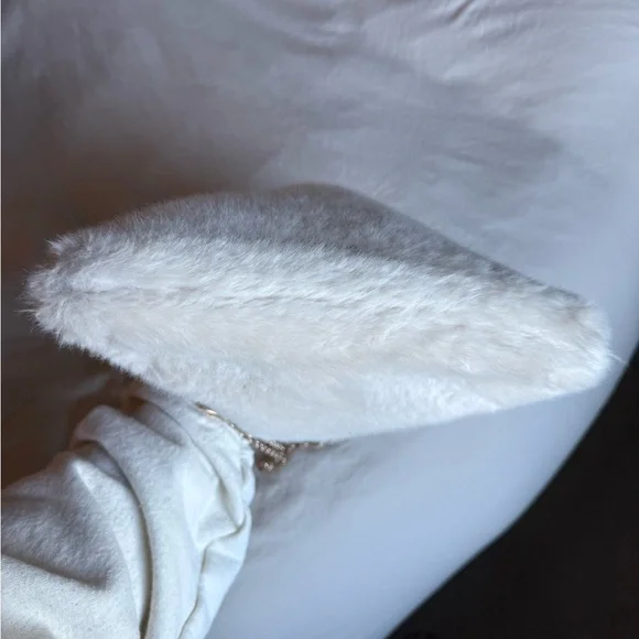 A New Day Elegant White Faux Fur Shoulder Bag - Picture 5 of 6